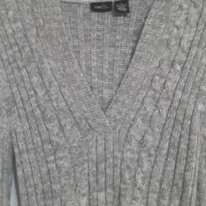 RUE 21 SWEATER HOODIE